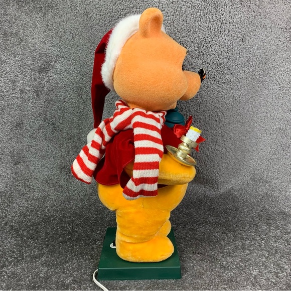 Disney Its A Small World 23” Winnie the Pooh Animated Figurine Vintage 1996 - Picture 4 of 17